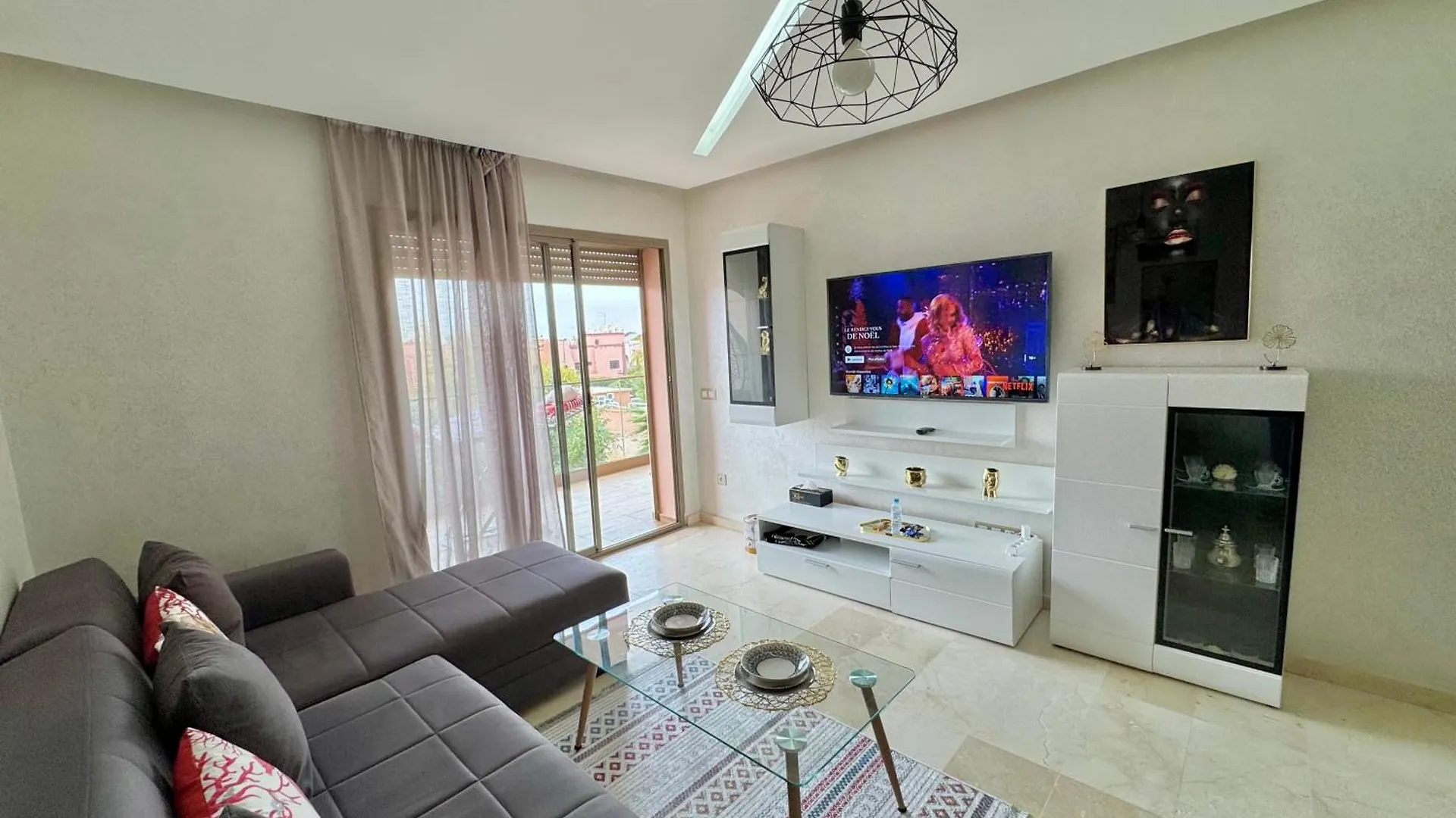 Luxurious Appart By I&N Марракеш